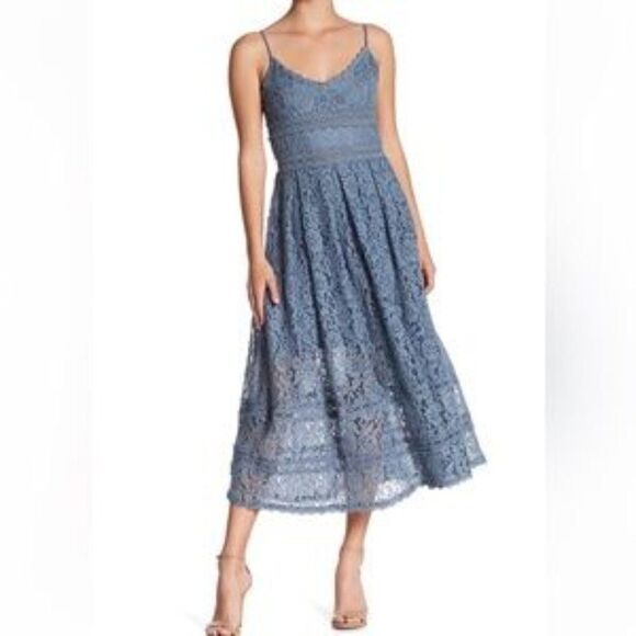 Women's NSR Elegant Blue Lace Midi Dress Size Small - Picture 1 of 7